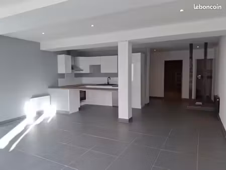 maison 5 pièces 146 m²