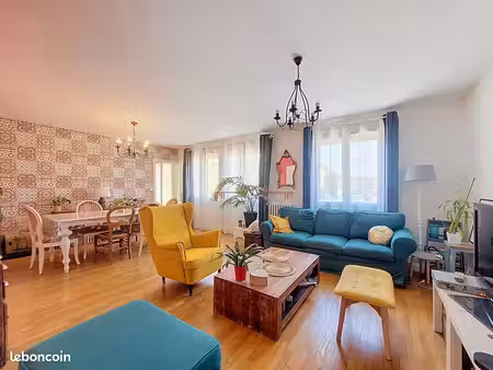 maison 6 pièces 136 m²