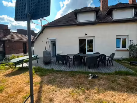 maison familiale en semi-plain-pied : 5 chambres dont 1 rdc  3 sdb sur lomme délivrance pa