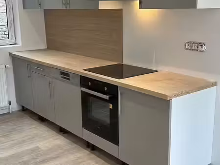 maison 3 chambres + cours