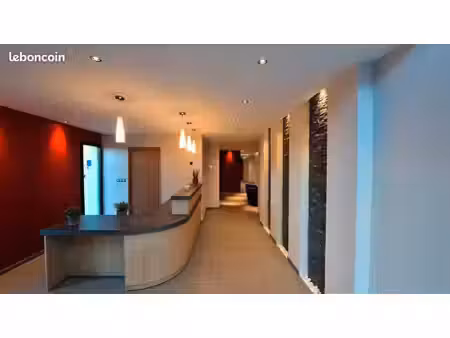 pièce de 21m2 au sein d'un cabinet paramédical