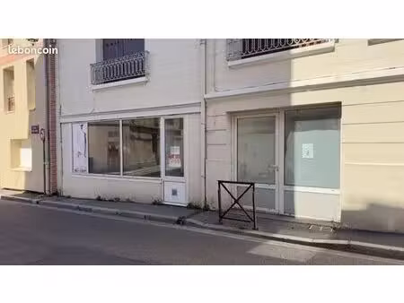 local professionnel 4 pièces + 2 wc  accès pmr – centre-ville de l’aigle