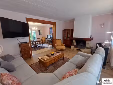 maison 7 pièces 151 m²
