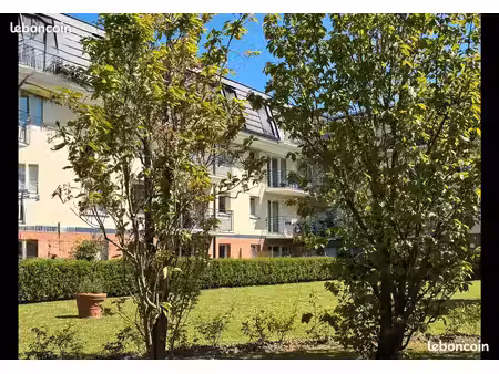 particulier vend appartement t3 sur parc dernier étage ascenseur et garage lambersart 59