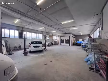 local commercial 261 m² nevers