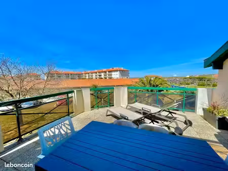 t2 vue mer avec terrasse