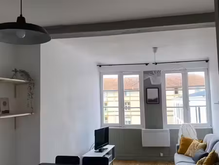 t2 meublé hyper centre de bayonne 38m2