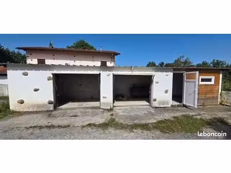 3 boxs de stockage / garage