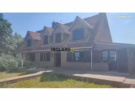 maison 7 pièces 215 m²