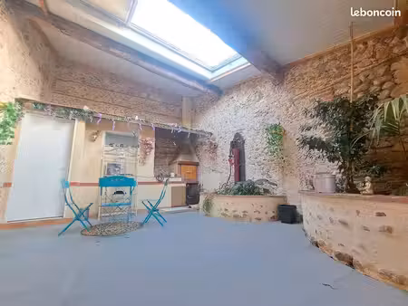 charmante maison de ville 140 m² – 4 pièces – terrasse avec toit ouvrant – grand garage