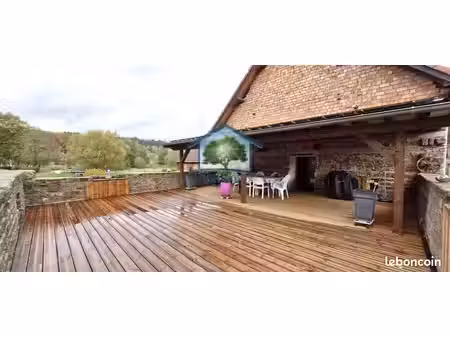 maison 8 pièces 241 m²