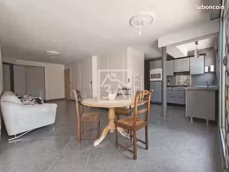 appartement 6 pièces 98 m²