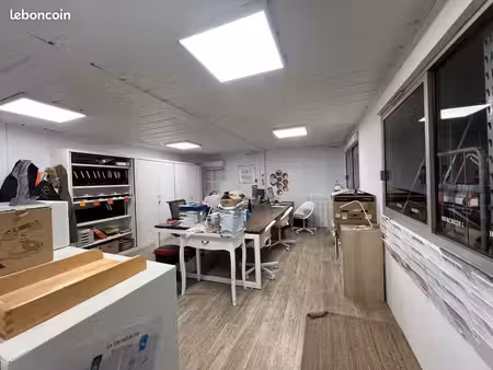 entrepôt avec bureaux 550m2 - lille sud