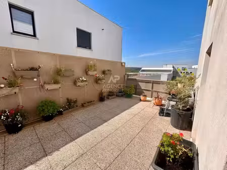 appartement 3 pièce(s) 68 m2