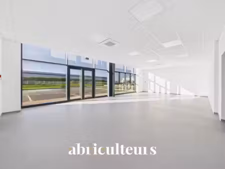 bâtiment d’activité de 755 m² en vente à 1h de paris (28000)