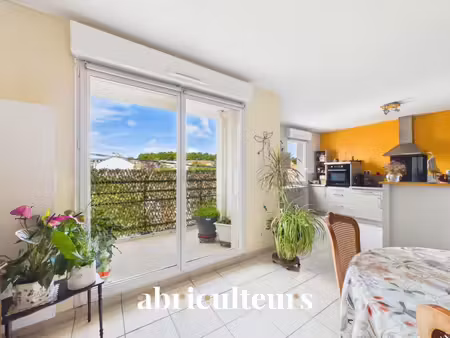 appartement traversant avec balcon en vente proche du bourg de saint sébastien /loire  (44
