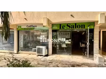 local commercial avec murs – fréjus plage proche mer
