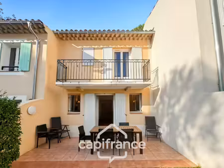 charmant bastidon dans le domaine du golf de pont royal  45 m2 habitable  ravalé  avec jar