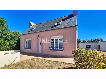 pouldreuzic - maison 4 pièces avec beau potentiel