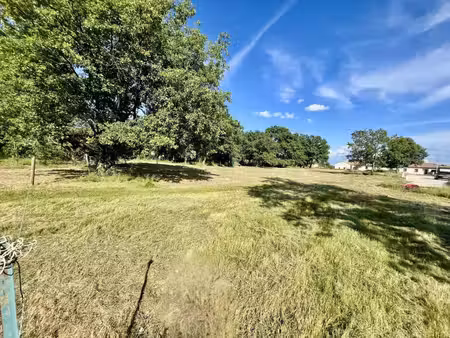 1 643 m² viabilisé & libre de constructeur