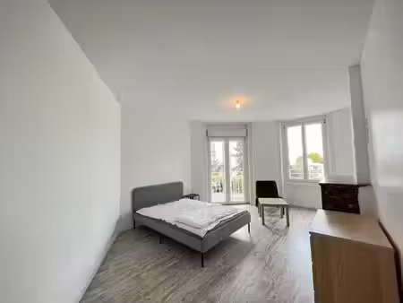 location meublée appartement 2 pièces 32 m² à saint-etienne (42000)  440 €