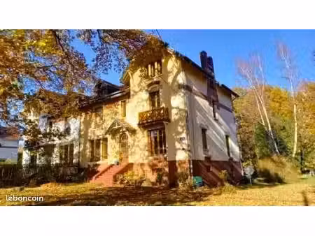 magnifique manoir dans un cadre paisible et verdoyant