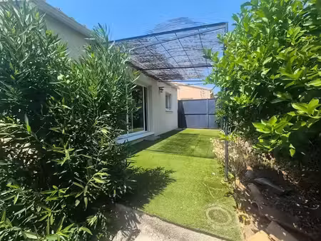 location meublée villa 3 pièces 65 m² à pont-saint-esprit (30130)  950 €