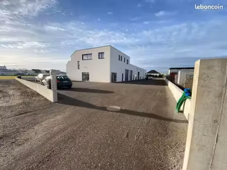 depôt local 2 entrepôts avec bureau et accès pmr batiment neuf