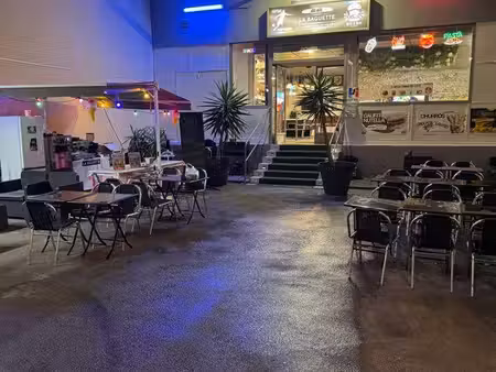 local commercial restauration & futsal