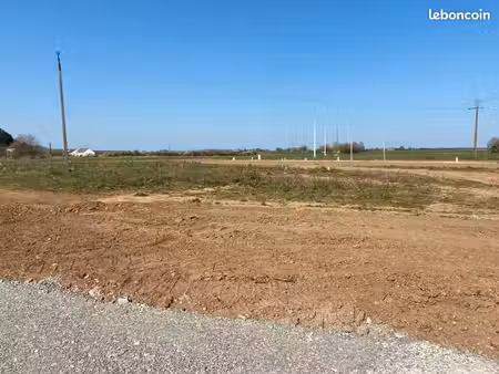 terrain 658 m² vion