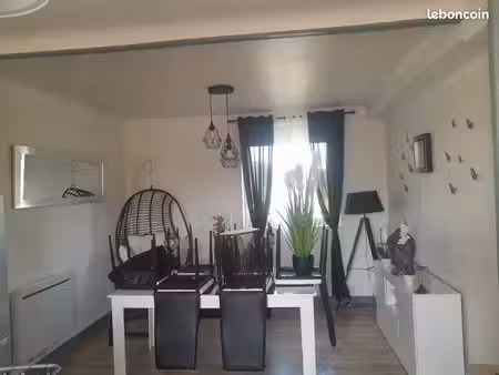 appartement t4 nu avec un cellier et une place de parking