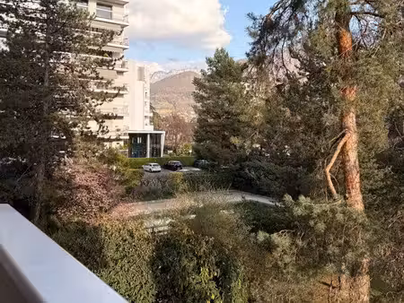 annecy – appartement 67 m² avec balcon  piscine et parking privatif