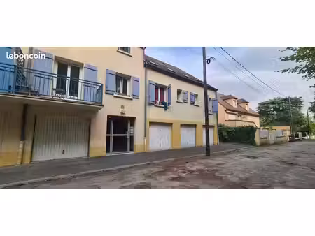 studio 1 pièce 31 m²