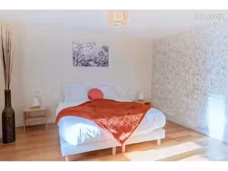 belle chambre meublée de 17m2 à crespières (78)