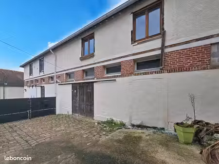 maison - 4 pièces - 150m²