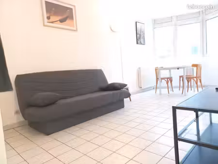 studio 25m² + parking/vendu loué/centre roissy en brie