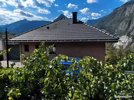 maison 7 pièces 122m²