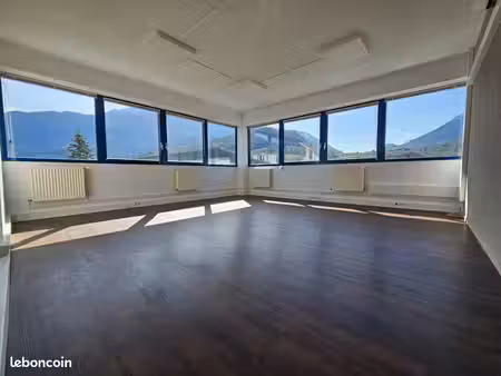 bureaux 62 m² faverges-seythenex