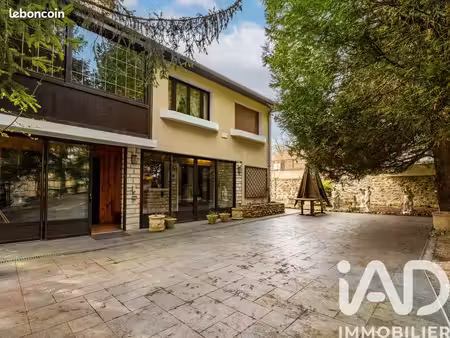 maison familiale 5 pièces 132 m²
