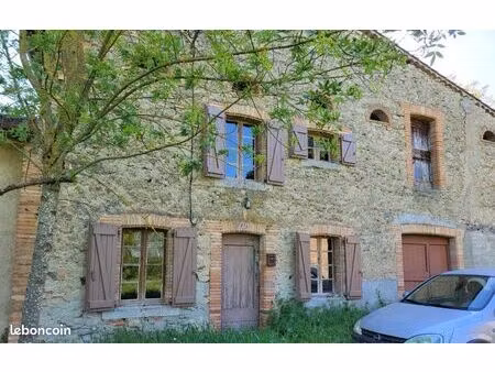 ancienne ferme proche revel