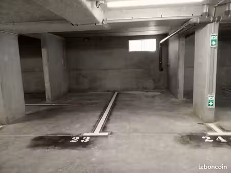 lot de 2 parkings couverts/sécurisés-prise 220v-les sables d'olonne