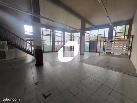local commercial 429 m²