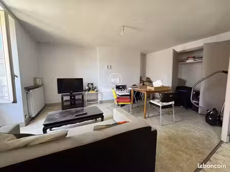 appartement 2 pièces 61 m²
