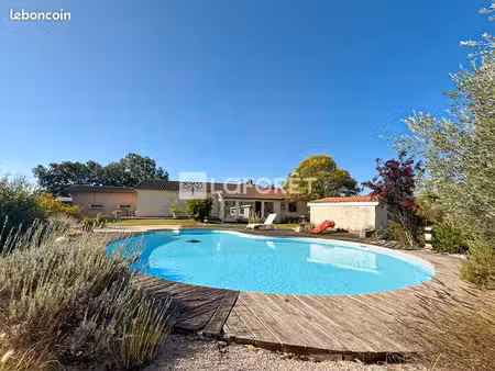 maison 5 pièces 160 m²