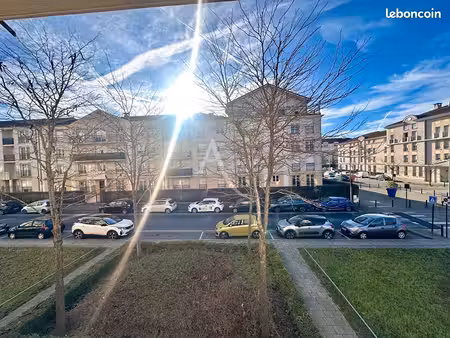 studio 1 pièce 31 m²