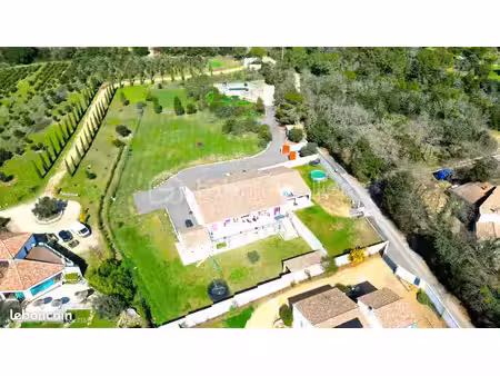 villa 12 pièces 390 m²