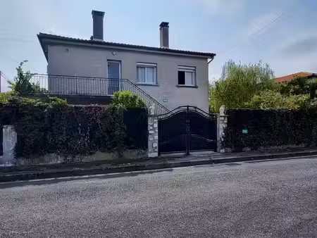 vente maison 9 pièces 130 m² à castres (81100)  180 000 €
