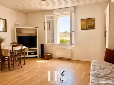 studio 1 pièce 27 m²