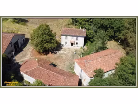 vente ferme 4 pièces 88 m² à montmoreau (16190)  194 000 €