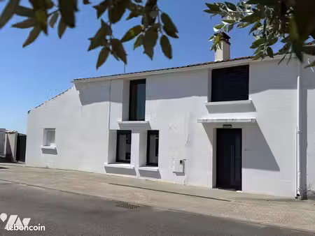 maison 131 m² st michel en l herm
